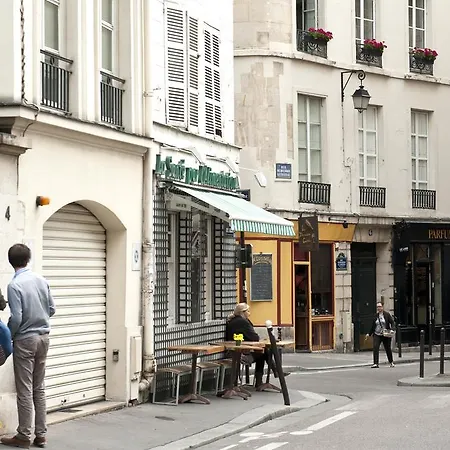 Апартаменты Saint Germain Apartment