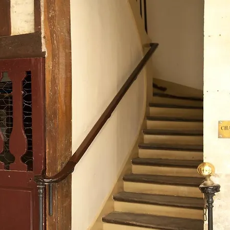 Апартаменты Saint Germain Apartment